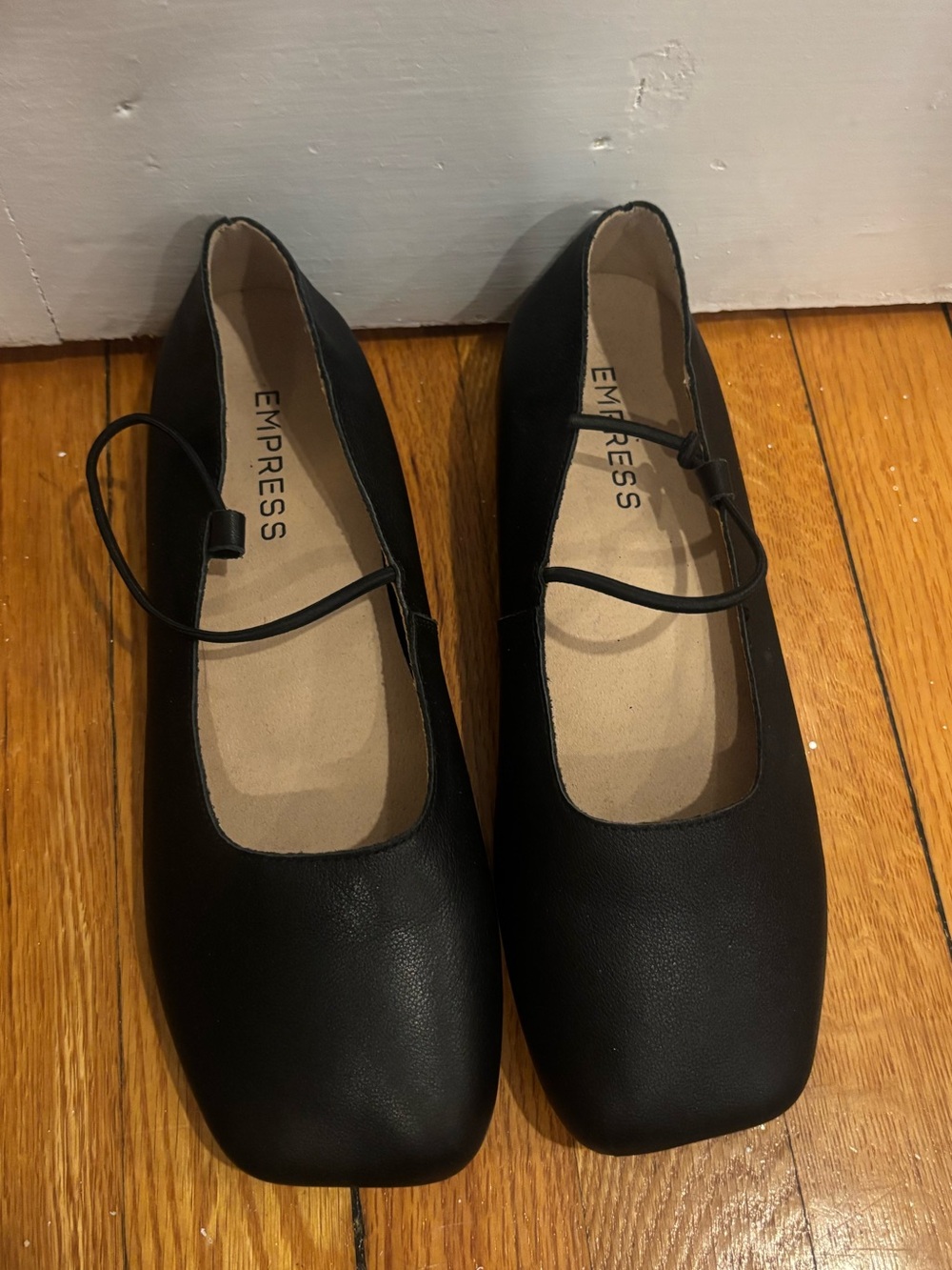 NWOT Empress Ballet Flats